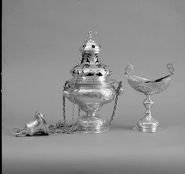 turibolo e navicella portaincenso