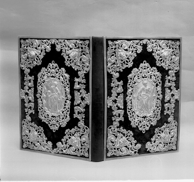 coperta di libro liturgico