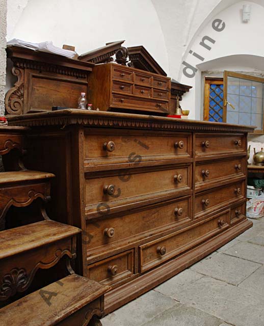 mobile da sacrestia con alzata